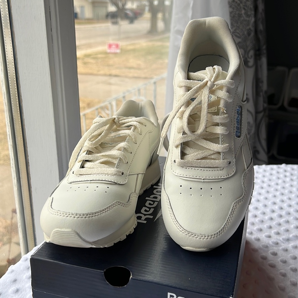 Reebok White Tennis
